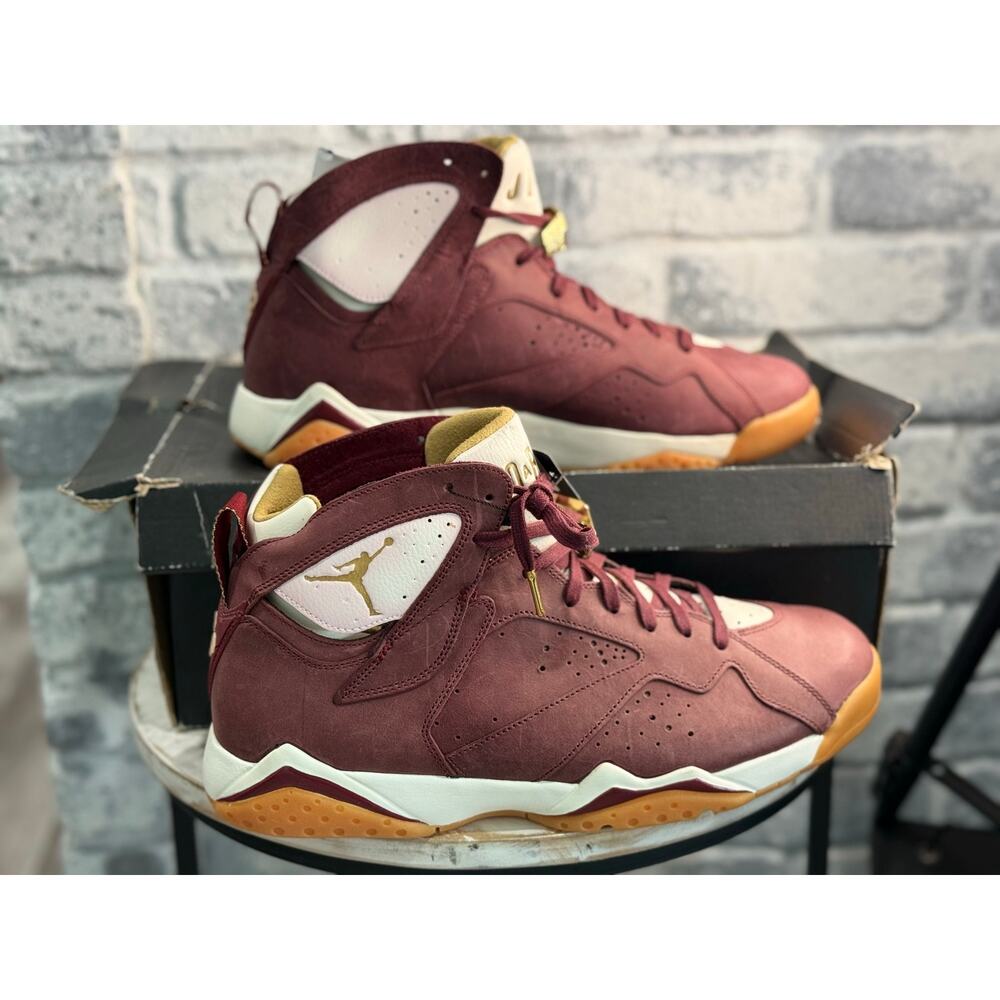 Jordan 6 Retro Cigar Size 13 DS 384664-250 Size 13